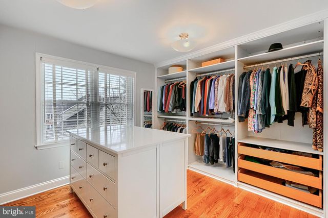 1 HUNTRESS CT, Lutherville Timonium, MD 21093