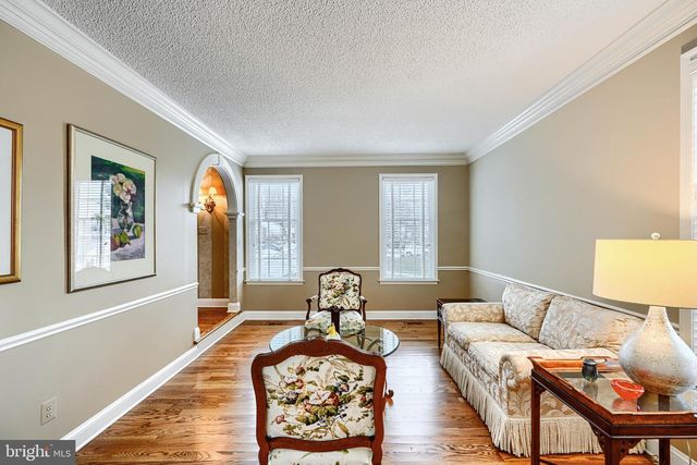 1 HUNTRESS CT, Lutherville Timonium, MD 21093