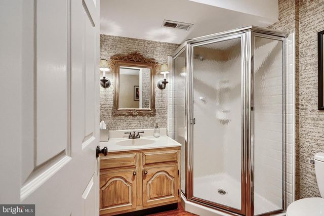 1 HUNTRESS CT, Lutherville Timonium, MD 21093