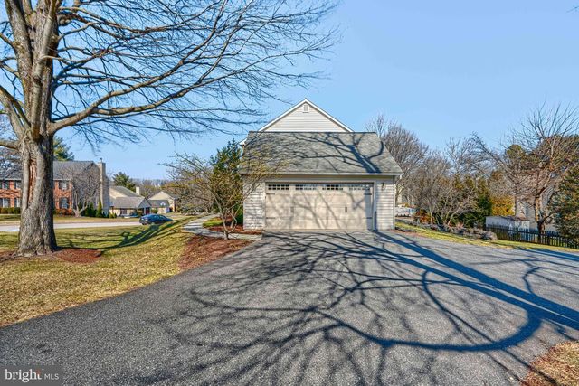 1 HUNTRESS CT, Lutherville Timonium, MD 21093