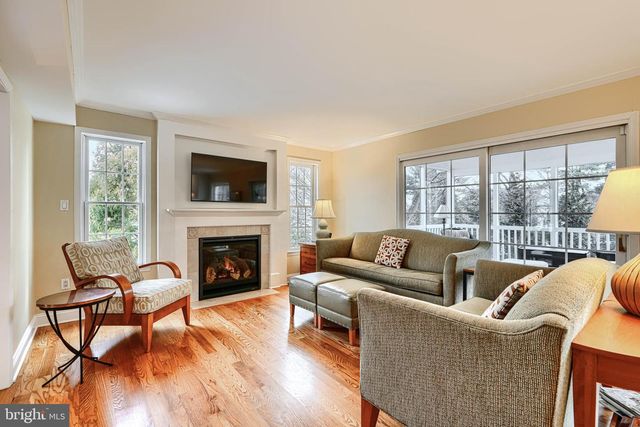 1 HUNTRESS CT, Lutherville Timonium, MD 21093