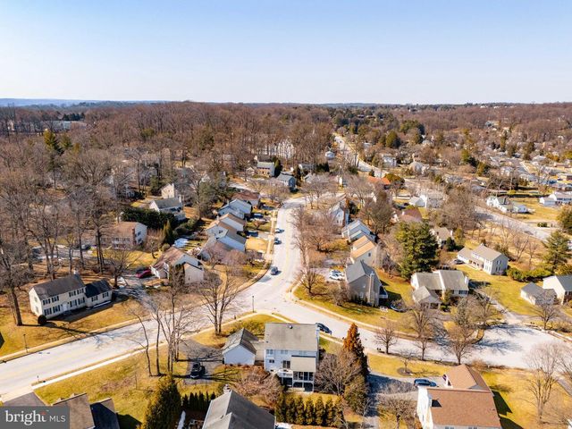 1 HUNTRESS CT, Lutherville Timonium, MD 21093