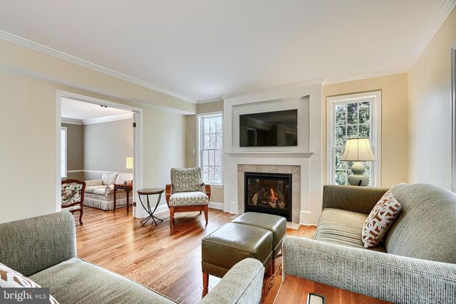 1 HUNTRESS CT, Lutherville Timonium, MD 21093