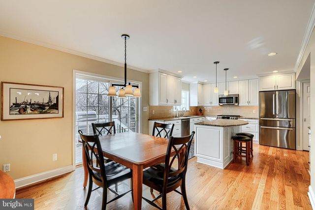 1 HUNTRESS CT, Lutherville Timonium, MD 21093