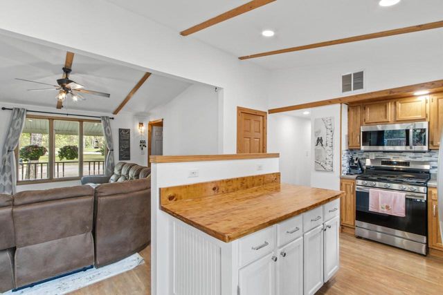 W5594 W Highway 23, Princeton, WI 54968