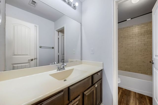 1513 Vermont Avenue, Lancaster, TX 75134