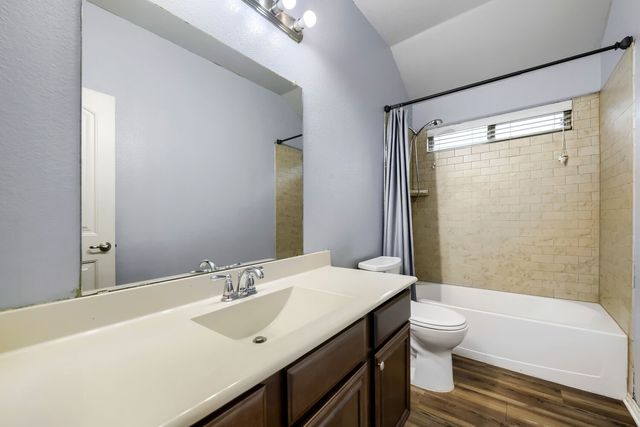 1513 Vermont Avenue, Lancaster, TX 75134