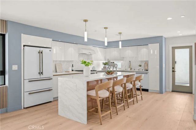 2843 Stoner, Los Angeles, CA 90064