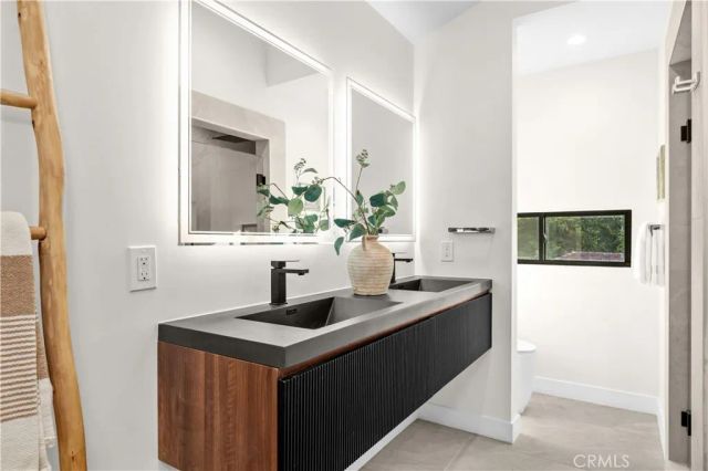2843 Stoner, Los Angeles, CA 90064