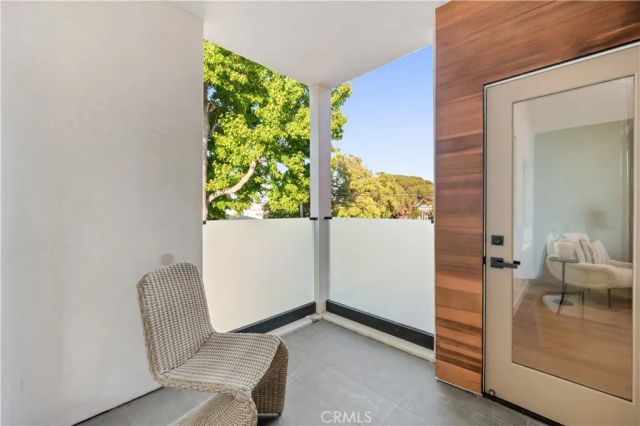 2843 Stoner, Los Angeles, CA 90064