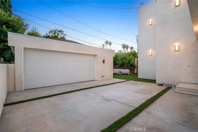 2843 Stoner, Los Angeles, CA 90064