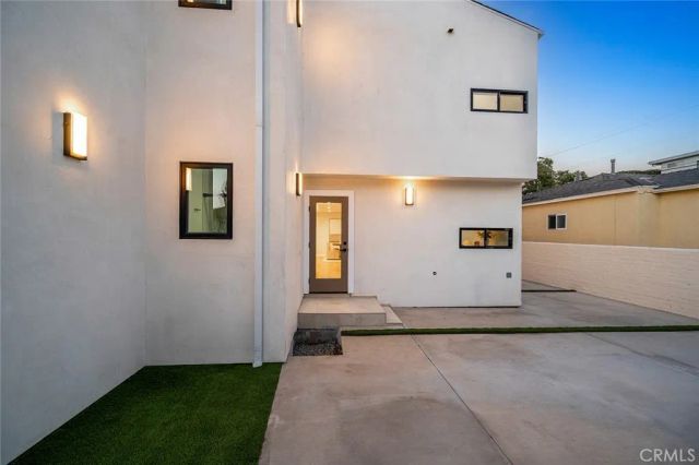 2843 Stoner, Los Angeles, CA 90064