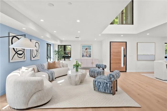 2843 Stoner, Los Angeles, CA 90064