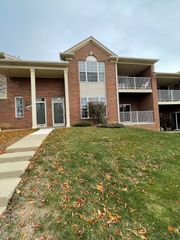1852 Flagstone Circle, Rochester, MI 48307