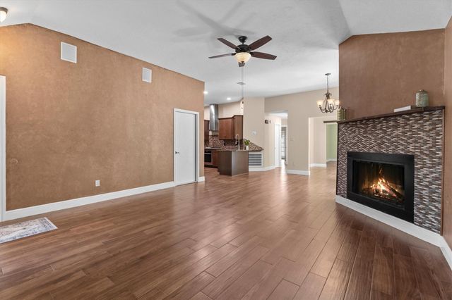 5010 Deer Point Drive, Spring, TX 77389