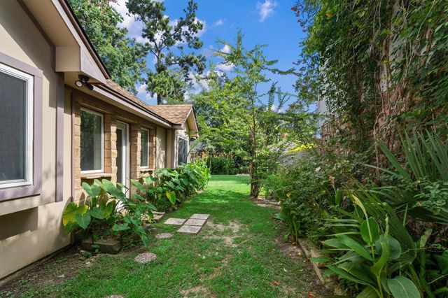 5010 Deer Point Drive, Spring, TX 77389