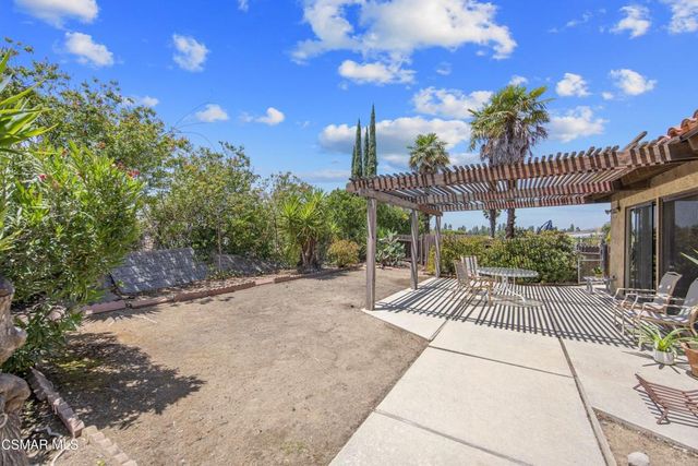 11 N Madrid Avenue, Thousand Oaks, CA 91320