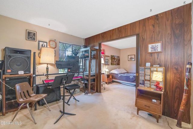 11 N Madrid Avenue, Thousand Oaks, CA 91320