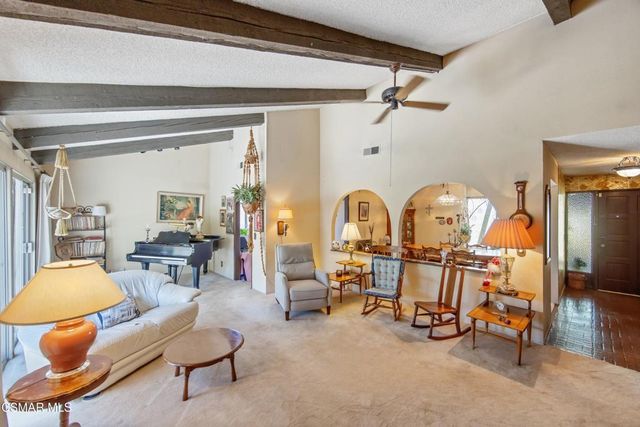 11 N Madrid Avenue, Thousand Oaks, CA 91320