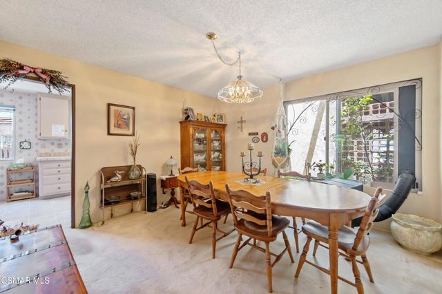 11 N Madrid Avenue, Thousand Oaks, CA 91320