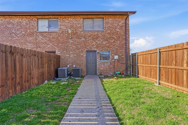 2701 Wimbledon Court A, Garland, TX 75041