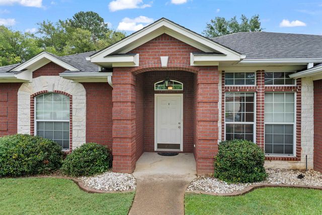 3507 Longmorn Ln, Longview, TX 75604