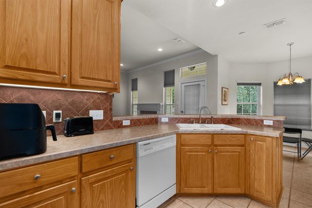 3507 Longmorn Ln, Longview, TX 75604