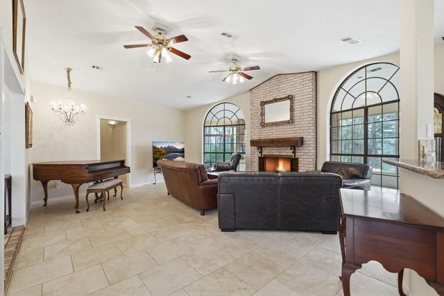 22973 Continental Quarters, Montgomery, TX 77316