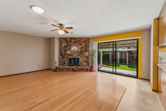6764 Breakwater Way, Sacramento, CA 95831