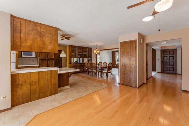 6764 Breakwater Way, Sacramento, CA 95831