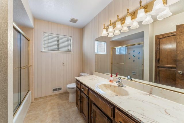 6764 Breakwater Way, Sacramento, CA 95831