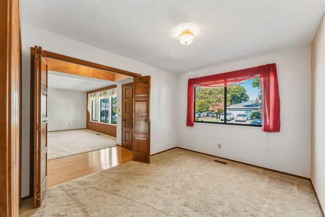 6764 Breakwater Way, Sacramento, CA 95831
