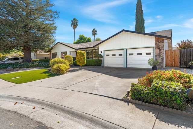 6764 Breakwater Way, Sacramento, CA 95831