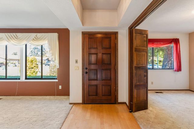 6764 Breakwater Way, Sacramento, CA 95831