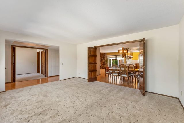 6764 Breakwater Way, Sacramento, CA 95831