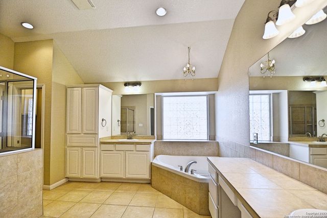 1257 NICKEL CRK, New Braunfels, TX 78130