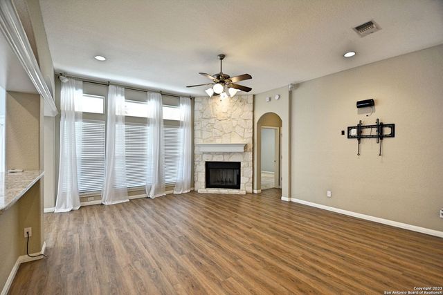 1257 NICKEL CRK, New Braunfels, TX 78130
