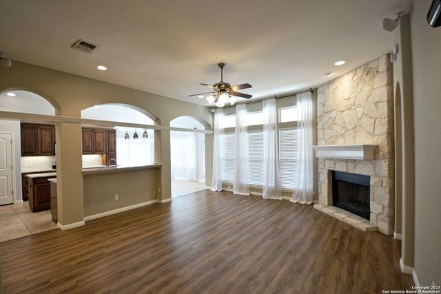 1257 NICKEL CRK, New Braunfels, TX 78130