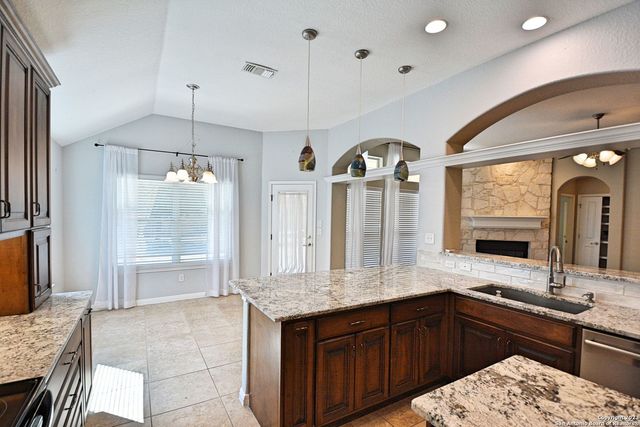 1257 NICKEL CRK, New Braunfels, TX 78130