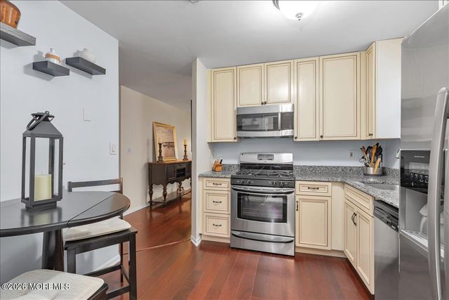 9 Evergreen Court, Freehold, NJ 07728