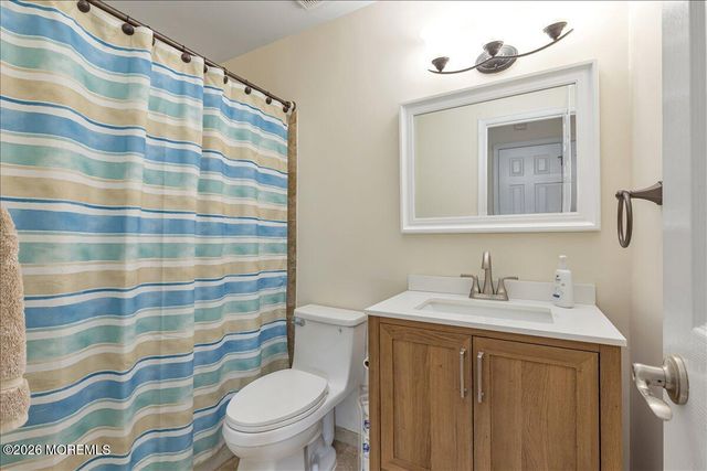 9 Evergreen Court, Freehold, NJ 07728