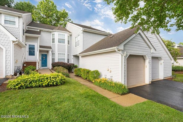 9 Evergreen Court, Freehold, NJ 07728