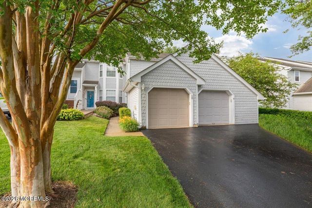 9 Evergreen Court, Freehold, NJ 07728