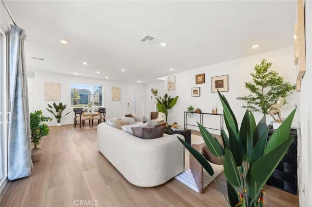 201 Longspur, Irvine, CA 92618