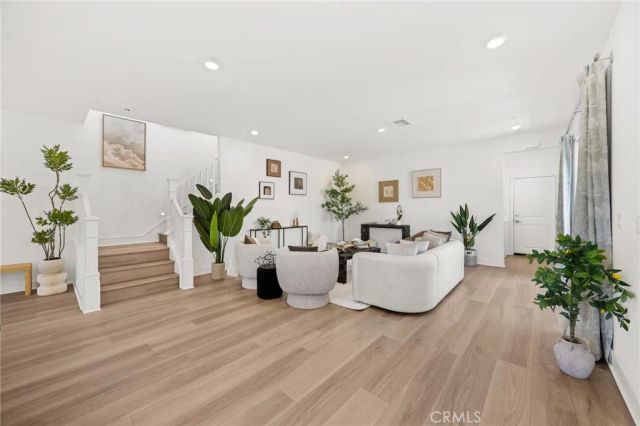 201 Longspur, Irvine, CA 92618