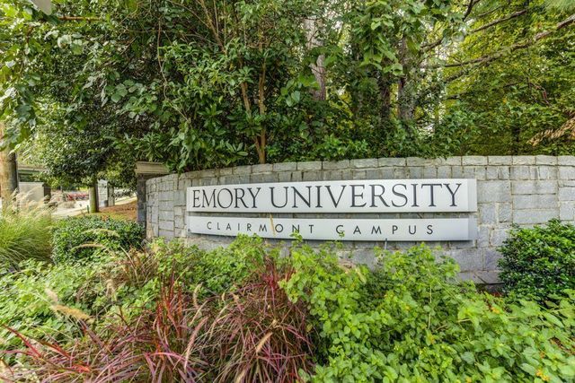 2090 Emmet Park Lane, Decatur, GA 30033