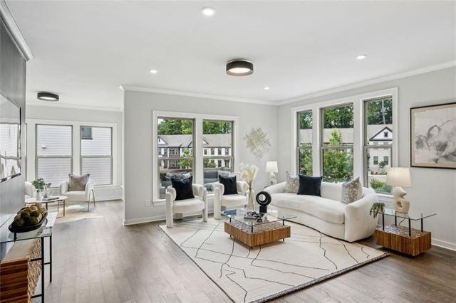 2090 Emmet Park Lane, Decatur, GA 30033