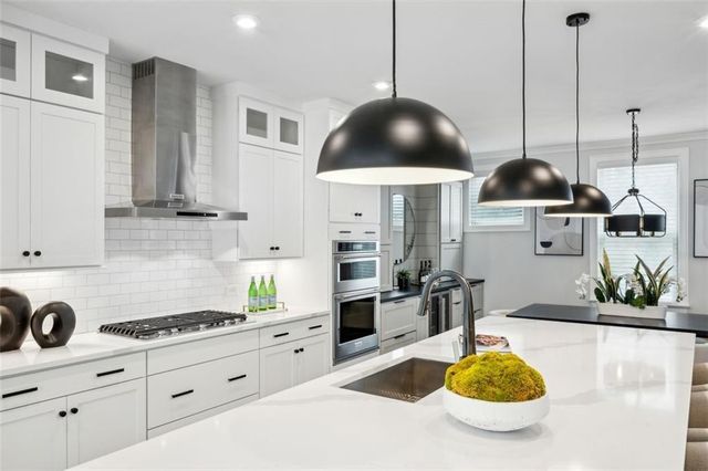 2090 Emmet Park Lane, Decatur, GA 30033