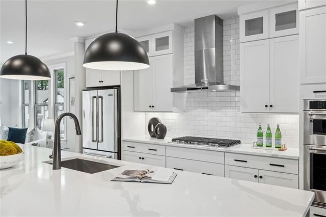 2090 Emmet Park Lane, Decatur, GA 30033