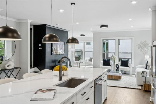 2090 Emmet Park Lane, Decatur, GA 30033